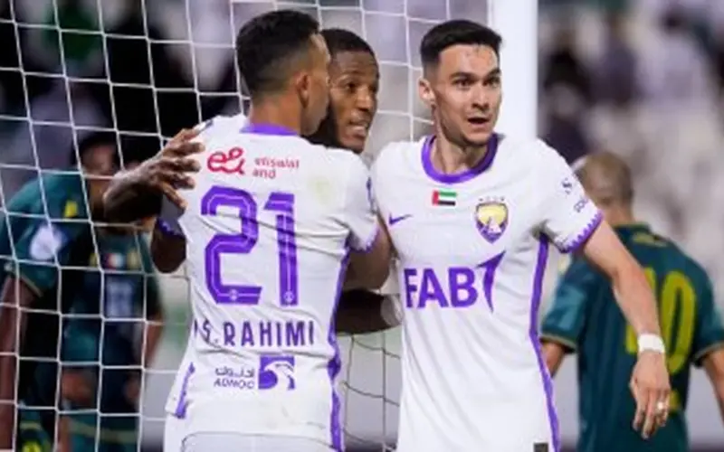 خورفكان ضد العين.. الزعيم يستعيد صدارة الدورى الإماراتى فى غياب ربيعة